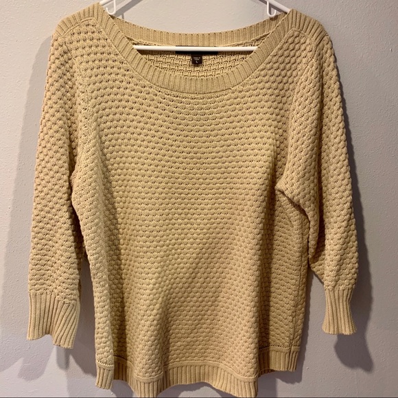 Sweaters - Neutral tan cable knit sweater